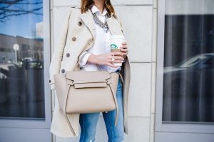 how to style a classic trench
