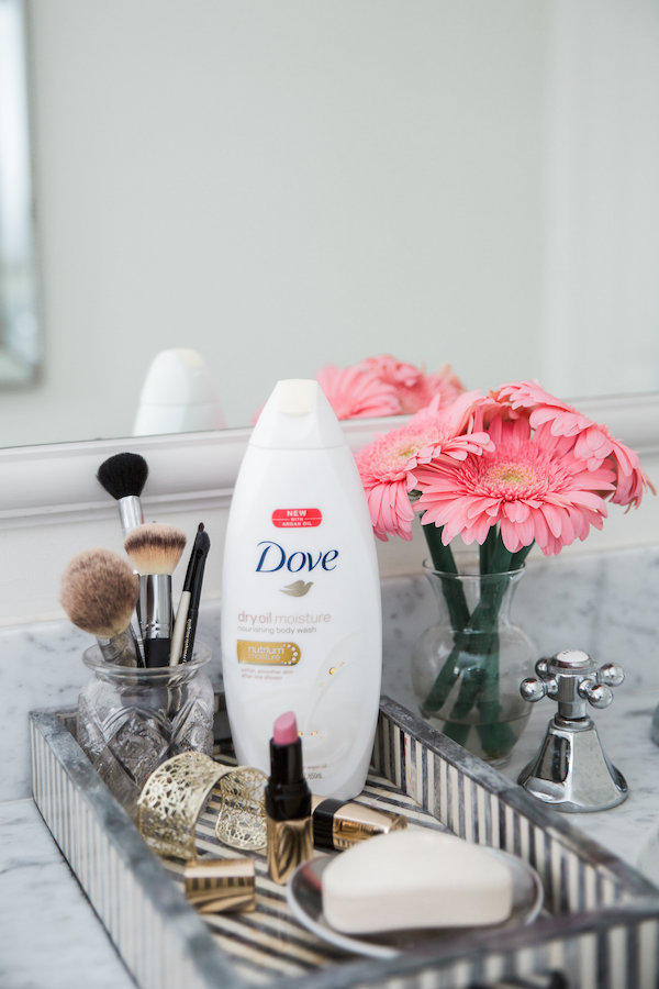 the Dove Dry Oil Moisture Body Wash and Beauty Bar_03