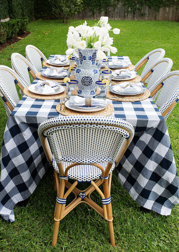 blue and white outdoor tablesetting