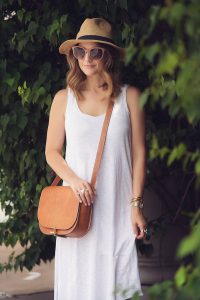how to style a white t-shirt dress