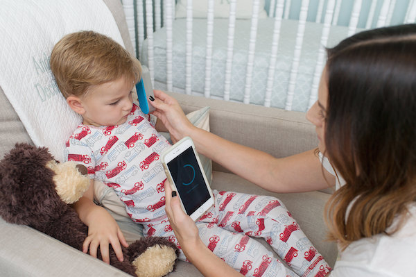 Clinicloud home kit with digital stethoscope and non-contact thermometer