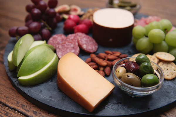 how to style a cheese tray