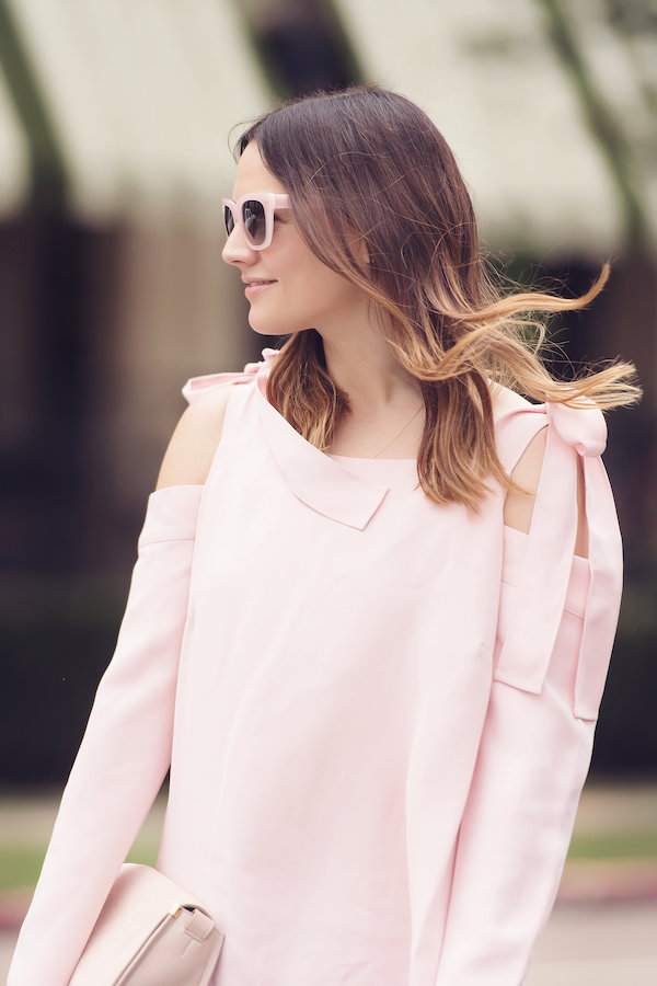 CAROLINE KNAPP shows us how to style an all pink outfit