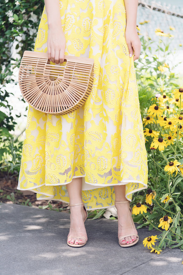 Caroline styles a yellow lace dress for spring << HOUSE of HARPER
