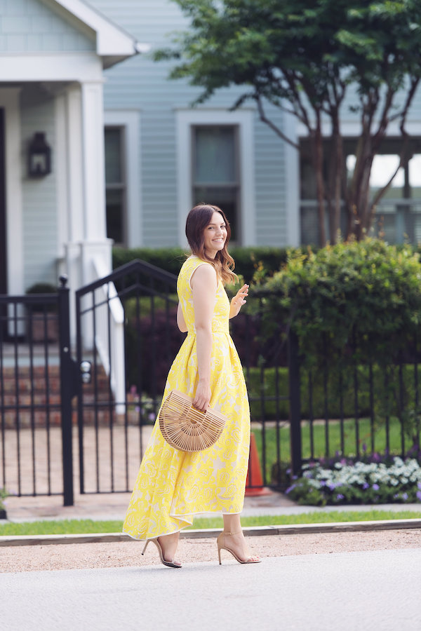 Caroline styles a yellow lace dress for spring << HOUSE of HARPER